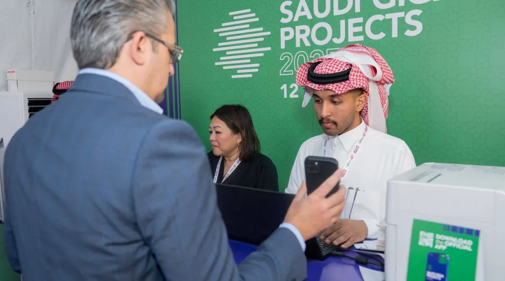 جانب من فعاليات قمة «المشاريع العملاقة السعودية 2025»... (الشرق الأوسط)