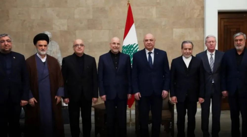 الرئيس اللبناني جوزيف عون مستقبلاً في شهر فبراير الماضي وفداً إيرانياً يضم رئيس مجلس الشورى الإيراني محمد باقر قاليباف ووزير الخارجية عباس عراقجي والسفير الإيراني لدى لبنان مجتبى أماني (الرئاسة اللبنانية)